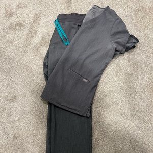 Figs scrubs size medium